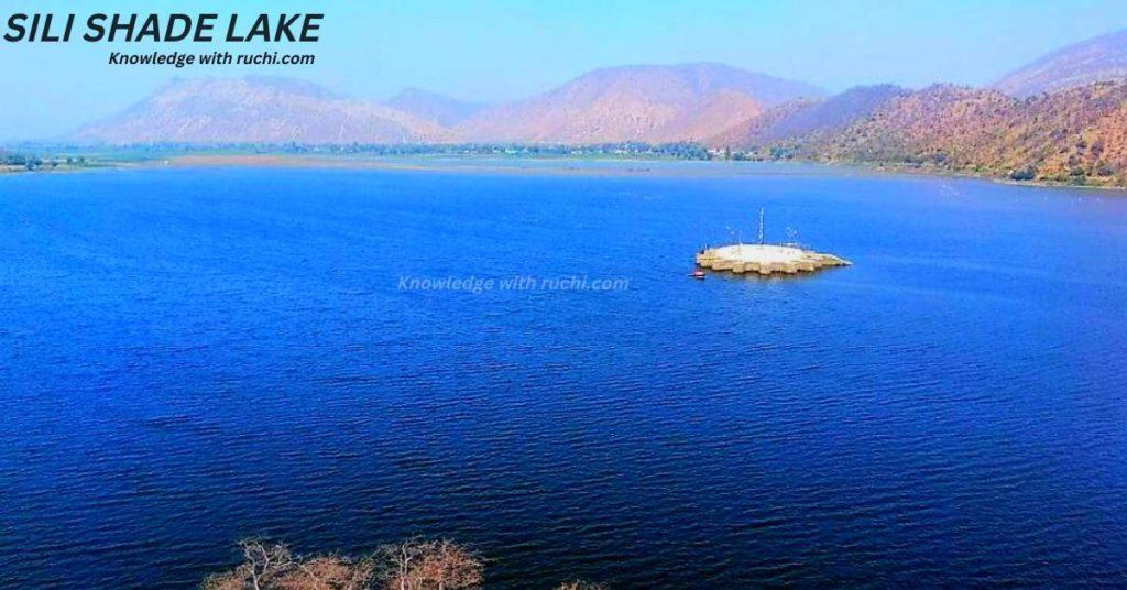 Sili Shade Lake